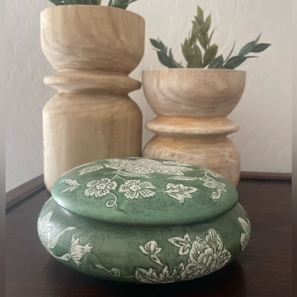 Large Vintage Trinket Box Andrea by Sadek
